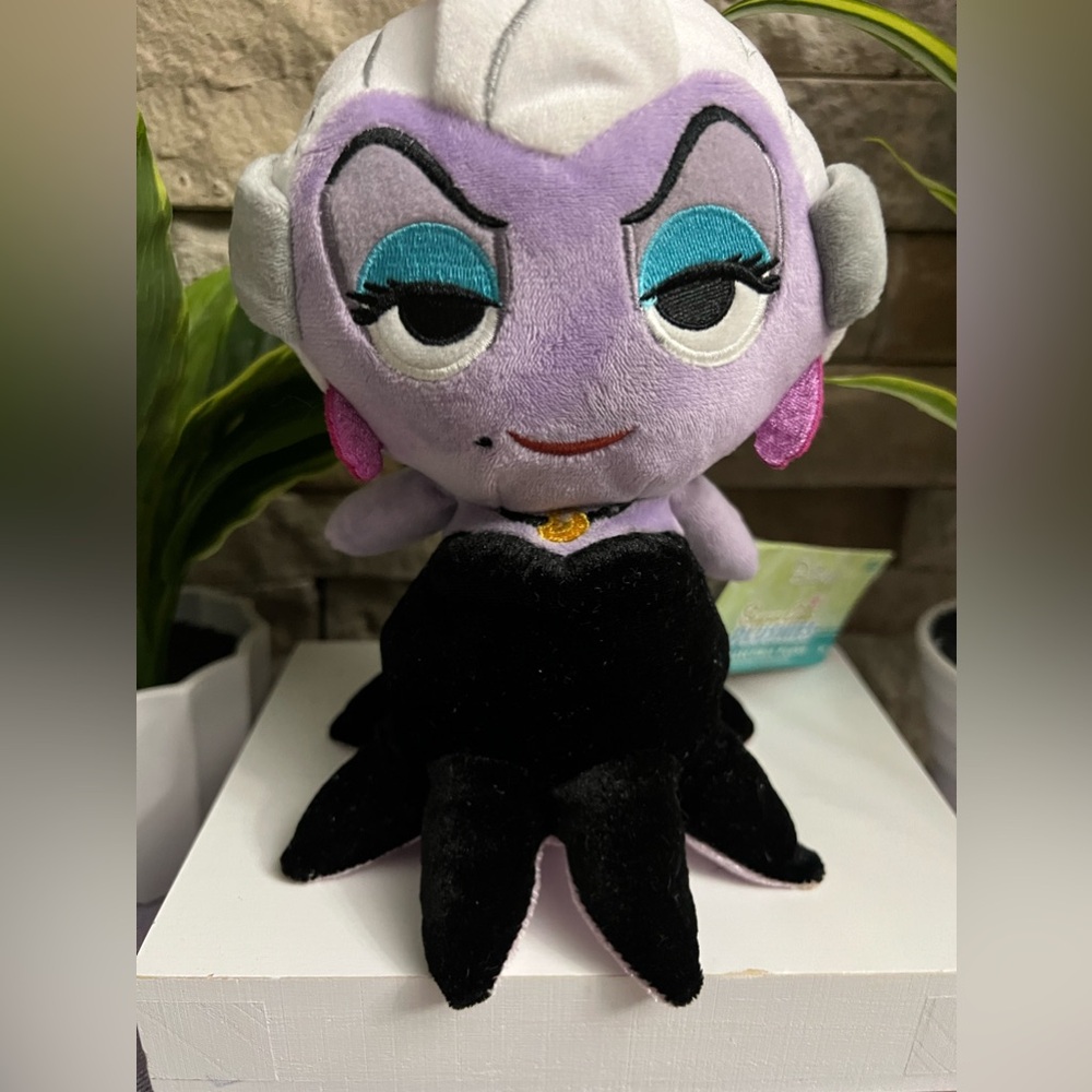 Funko Disney 7" Collectible SuperCute Ursula Plush